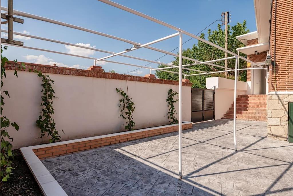 הוילה אלקאלה דה הנארס La Casa De Ines מראה חיצוני תמונה