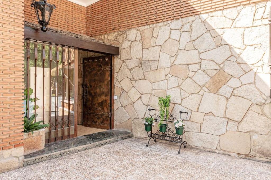 הוילה אלקאלה דה הנארס La Casa De Ines מראה חיצוני תמונה
